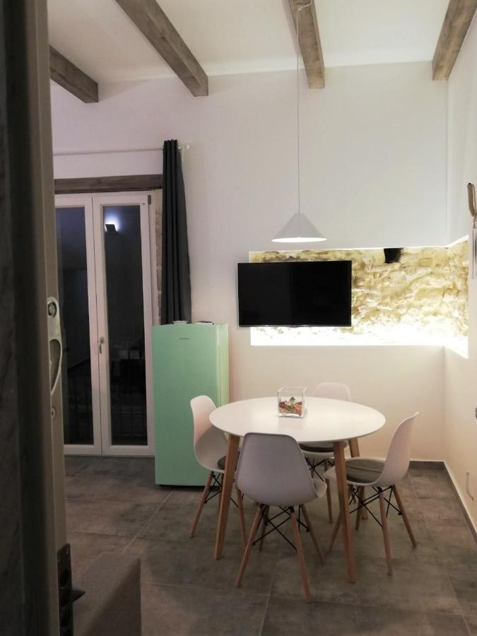 Cavour 45 - Ortigia Apartments Syracuse Esterno foto